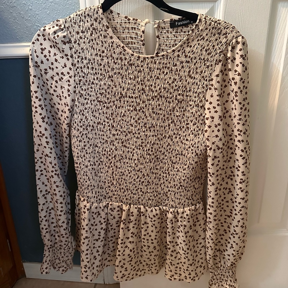 Smocked Peplum Long Sleeve Floral Top - Cream & Brown